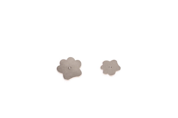 Paw-shaped cabochon discs, 2 pieces, 20 and 30 mm, with 2.5 mm thread